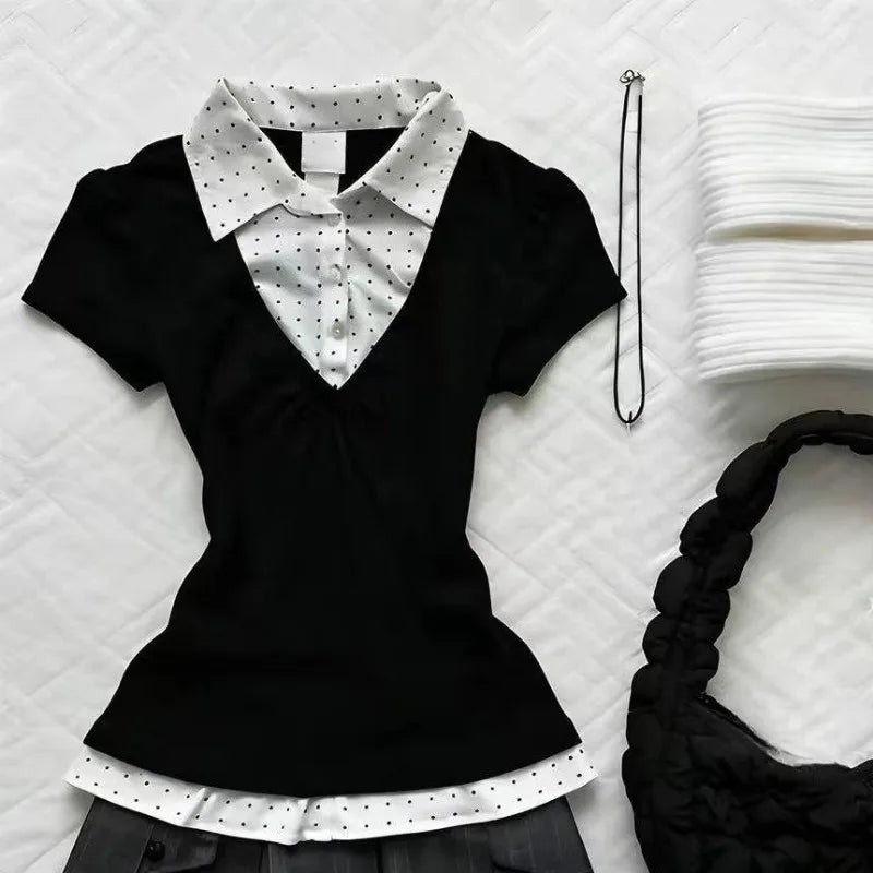 Women's Vintage Ruffle Blouse – Harajuku, Y2K & Fairy Grunge Style**

Add a playful vintage-inspired touch to your wardrobe with this women's ruffle blouse. Featuring a charming design with a Harajuku and Y2K-inspired aesth
